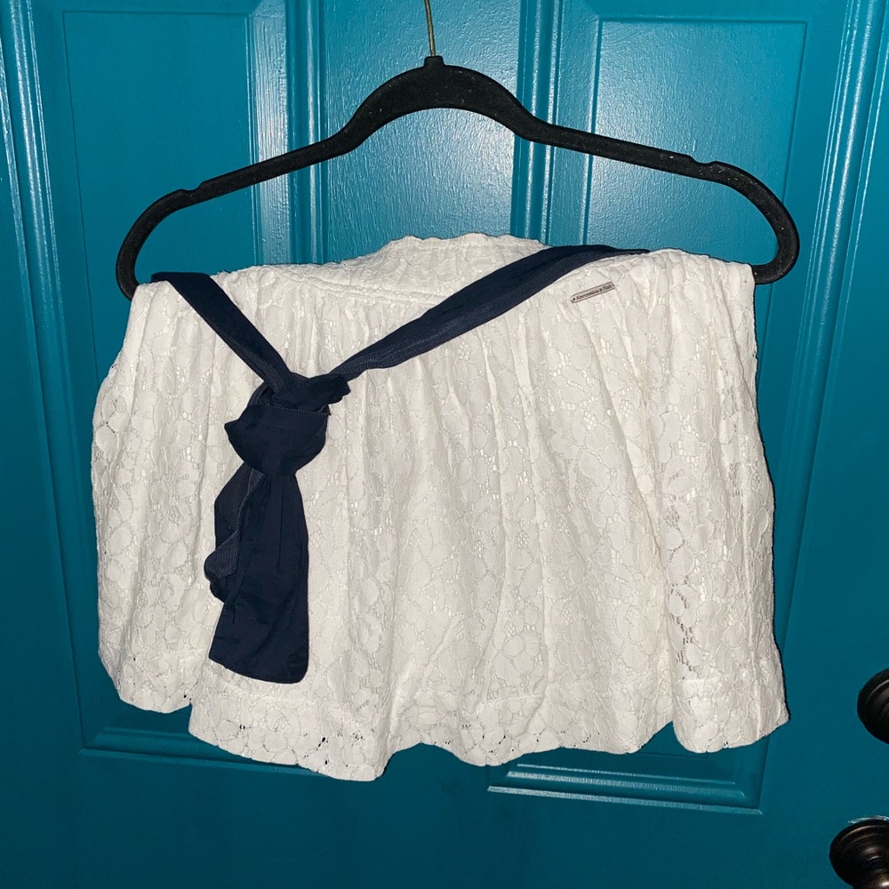 Abercrombie & Fitch women’s lace skirt